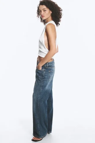 Vaqueros rectos holgados de talle bajo para mujer – Blue Hymn – Azul medio Vaqueros rectos holgados de talle bajo para mujer – Blue Hymn – Azul medio