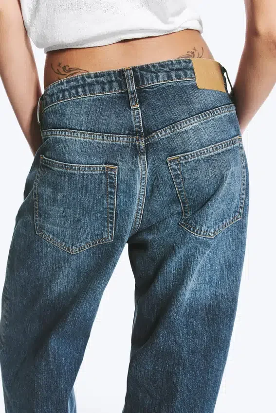 Vaqueros rectos holgados de talle bajo para mujer – Blue Hymn – Azul medio Vaqueros rectos holgados de talle bajo para mujer – Blue Hymn – Azul medio