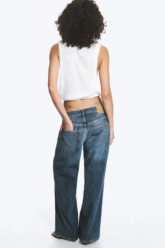 Vaqueros rectos holgados de talle bajo para mujer – Blue Hymn – Azul medio Vaqueros rectos holgados de talle bajo para mujer – Blue Hymn – Azul medio