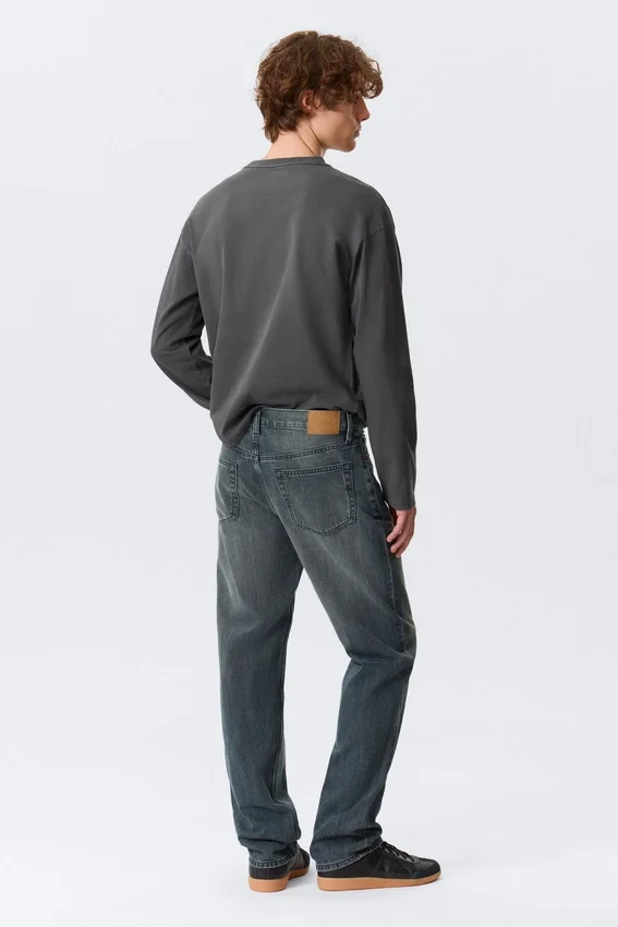 Vaqueros rectos holgados de talle medio Space – Azul Kourtney – Azul oscuro Vaqueros rectos holgados de talle medio Space – Azul Kourtney – Azul oscuro