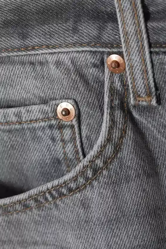 Vaqueros rectos holgados de talle medio Space – Gris Eleven Vaqueros rectos holgados de talle medio Space – Gris Eleven
