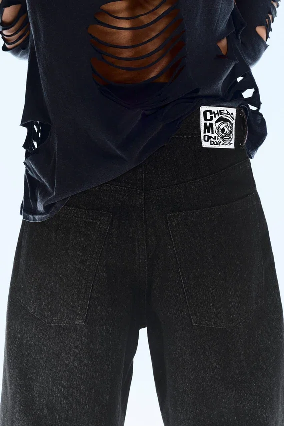 Vaqueros rectos holgados de talle regular – Lavado negro extra | Cheap Monday GB Vaqueros rectos holgados de talle regular – Lavado negro extra | Cheap Monday GB