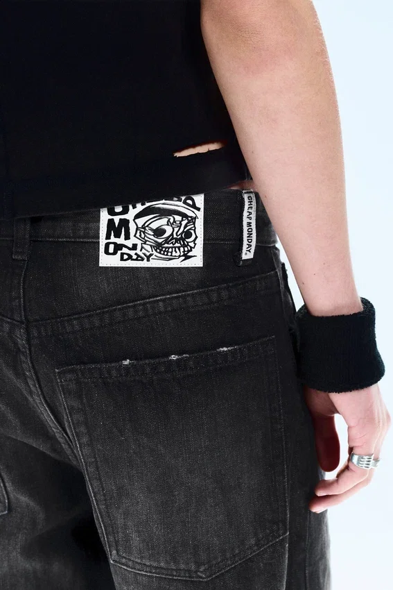 Vaqueros rectos holgados de talle regular – Negro desgastado | Cheap Monday Gb Vaqueros rectos holgados de talle regular – Negro desgastado | Cheap Monday Gb