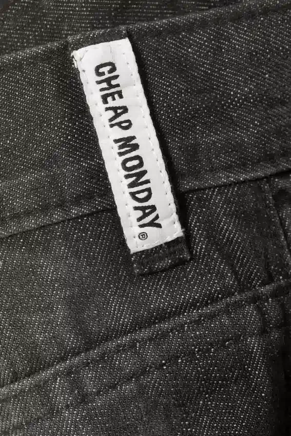 Vaqueros rectos holgados de talle regular – Negro desgastado | Cheap Monday Gb Vaqueros rectos holgados de talle regular – Negro desgastado | Cheap Monday Gb