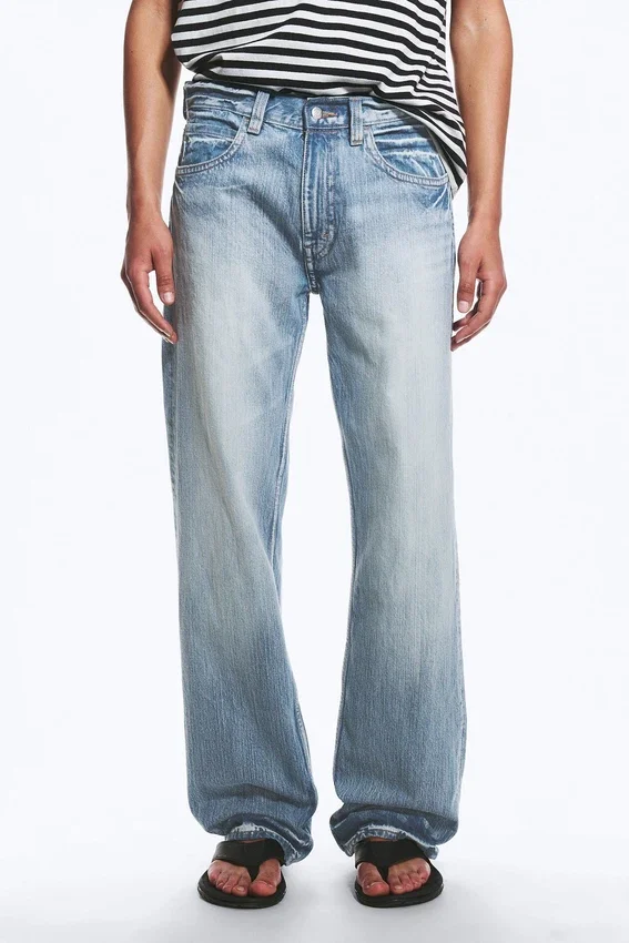 Vaqueros rectos unisex de talle bajo Anti – Blue Moon – Azul claro | Cheap Monday GB Vaqueros rectos unisex de talle bajo Anti – Blue Moon – Azul claro | Cheap Monday GB