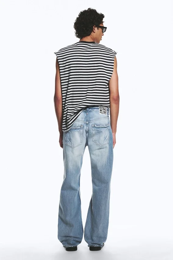 Vaqueros rectos unisex de talle bajo Anti – Blue Moon – Azul claro | Cheap Monday GB Vaqueros rectos unisex de talle bajo Anti – Blue Moon – Azul claro | Cheap Monday GB