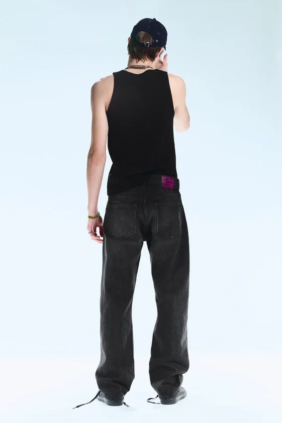 Vaqueros rectos unisex de talle bajo «Anti» – Negro lavado | Cheap Monday GB Vaqueros rectos unisex de talle bajo «Anti» – Negro lavado | Cheap Monday GB