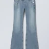 Vaqueros Rodeo de talle bajo, corte ajustado y pernera acampanada – Desvanecido azul – Azul claro Vaqueros Rodeo de talle bajo, corte ajustado y pernera acampanada – Desvanecido azul – Azul claro