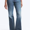Vaqueros slim de talle bajo con corte acampanado Nova – Mine Blue – Azul medio Vaqueros slim de talle bajo con corte acampanado Nova – Mine Blue – Azul medio