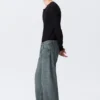 Vaqueros Sphere de talle bajo, corte holgado y pierna recta – Blue One – Azul oscuro