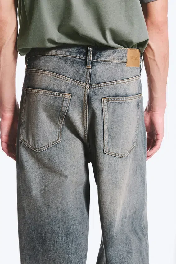 Vaqueros unisex holgados de talle medio Astro Loose Baggy – Arizona Blue – Azul medio Vaqueros unisex holgados de talle medio Astro Loose Baggy – Arizona Blue – Azul medio