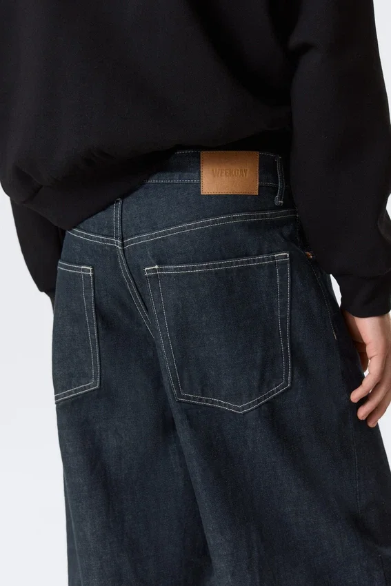 Vaqueros unisex holgados de talle medio Astro Loose Baggy – Blue Rinse – Azul oscuro Vaqueros unisex holgados de talle medio Astro Loose Baggy – Blue Rinse – Azul oscuro