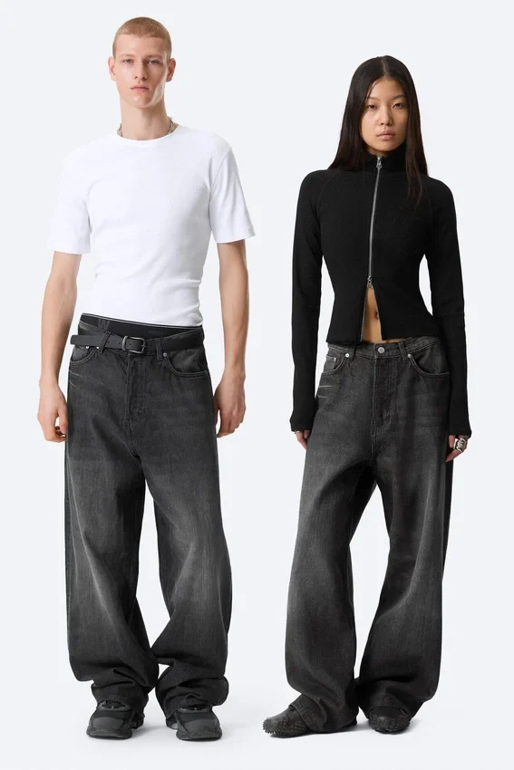 Vaqueros unisex holgados de talle medio Astro Loose Baggy – Chelsea Black – Negro Vaqueros unisex holgados de talle medio Astro Loose Baggy – Chelsea Black – Negro