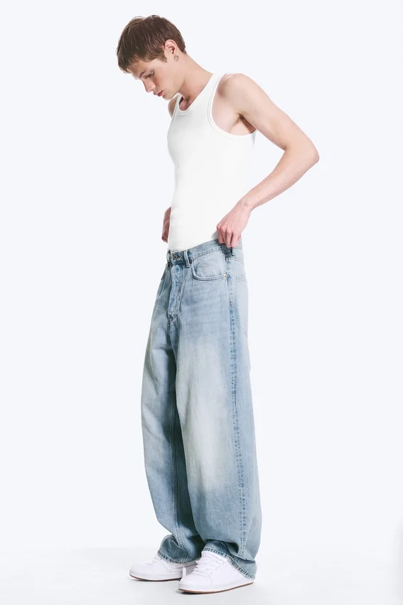 Vaqueros unisex holgados y anchos de talle medio Astro Loose Baggy – Azul Kimberley – Azul claro Vaqueros unisex holgados y anchos de talle medio Astro Loose Baggy – Azul Kimberley – Azul claro