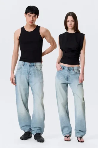 Vaqueros unisex Nebula de talle medio y corte holgado tipo Barrel – Kimberley Blue – Azul claro Vaqueros unisex Nebula de talle medio y corte holgado tipo Barrel – Kimberley Blue – Azul claro