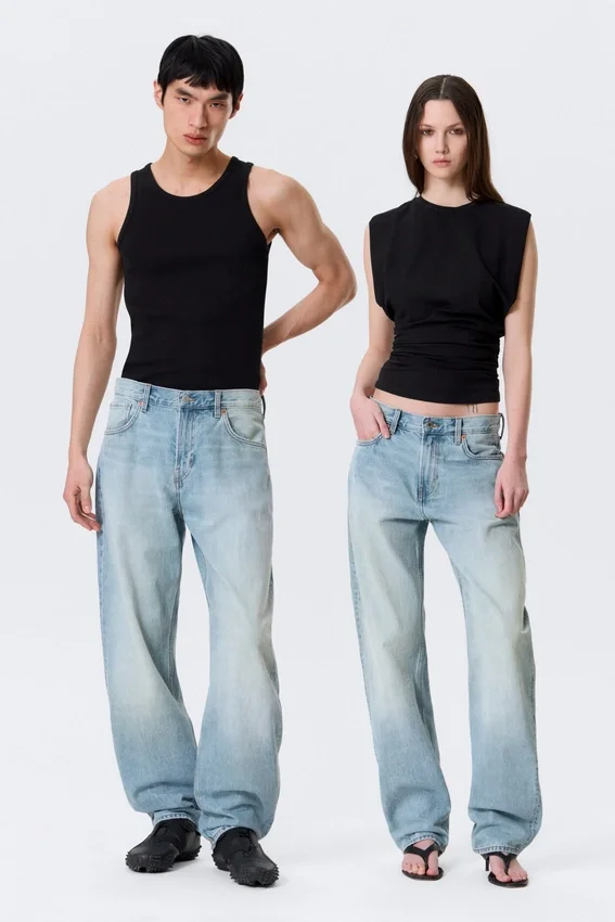 Vaqueros unisex Nebula de talle medio y corte holgado tipo Barrel – Kimberley Blue – Azul claro Vaqueros unisex Nebula de talle medio y corte holgado tipo Barrel – Kimberley Blue – Azul claro