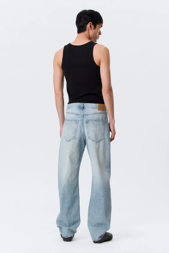 Vaqueros unisex Nebula de talle medio y corte holgado tipo Barrel – Kimberley Blue – Azul claro Vaqueros unisex Nebula de talle medio y corte holgado tipo Barrel – Kimberley Blue – Azul claro