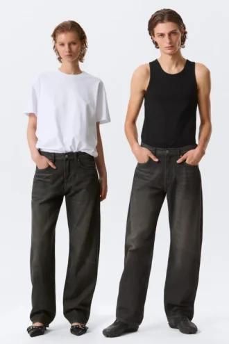 Vaqueros unisex Nebula de talle medio y corte holgado tipo Barrel – Negro Chelsea – Negro Vaqueros unisex Nebula de talle medio y corte holgado tipo Barrel – Negro Chelsea – Negro