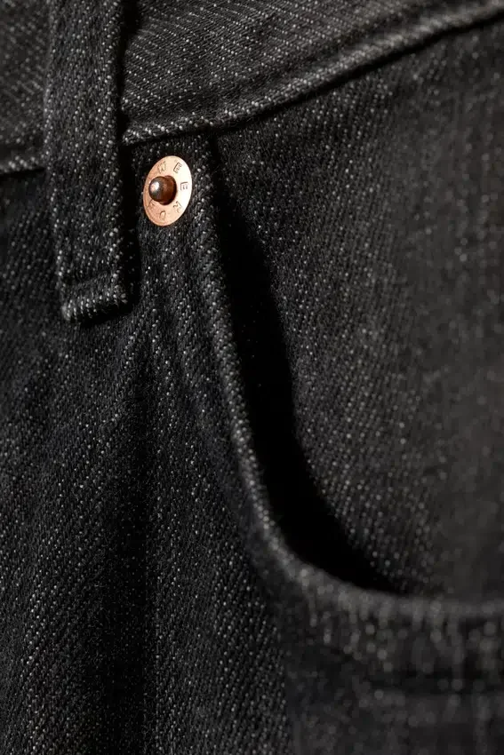Vaqueros unisex Nebula de talle medio y corte holgado tipo Barrel – Negro Chelsea – Negro Vaqueros unisex Nebula de talle medio y corte holgado tipo Barrel – Negro Chelsea – Negro