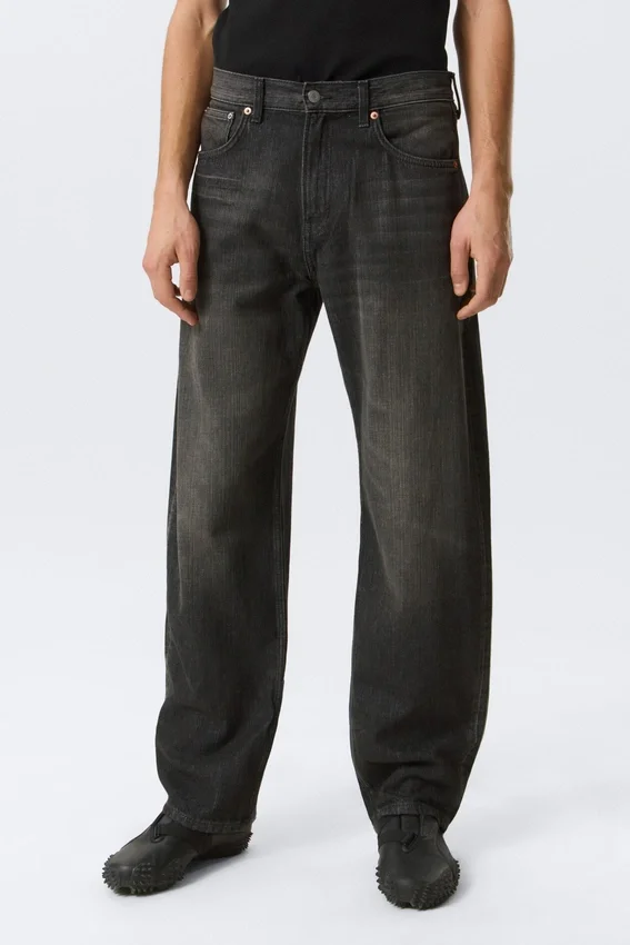 Vaqueros unisex Nebula de talle medio y corte holgado tipo Barrel – Negro Chelsea – Negro Vaqueros unisex Nebula de talle medio y corte holgado tipo Barrel – Negro Chelsea – Negro
