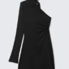 Vestido asimétrico de una sola manga – Negro Vestido asimétrico de una sola manga – Negro