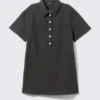 Vestido camisero mini de manga corta – Negro mate Vestido camisero mini de manga corta – Negro mate