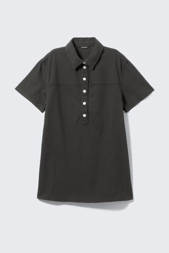 Vestido camisero mini de manga corta – Negro mate Vestido camisero mini de manga corta – Negro mate