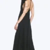 Vestido de corte A con cuello vuelto – Negro