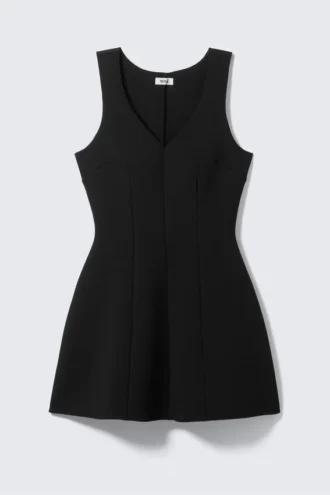 Vestido de neopreno con cuello en V y corte ajustado y acampanado – Negro