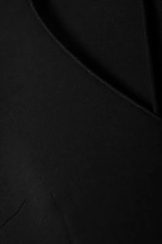 Vestido de neopreno con cuello en V y corte ajustado y acampanado – Negro