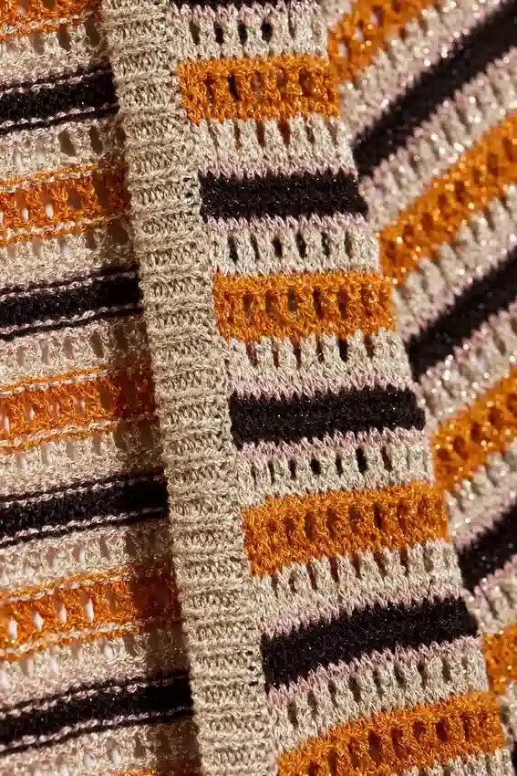 Vestido de punto con espalda abierta – Rayas naranjas Vestido de punto con espalda abierta – Rayas naranjas