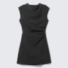 Vestido de traje con espalda abierta – Rayas negras Vestido de traje con espalda abierta – Rayas negras