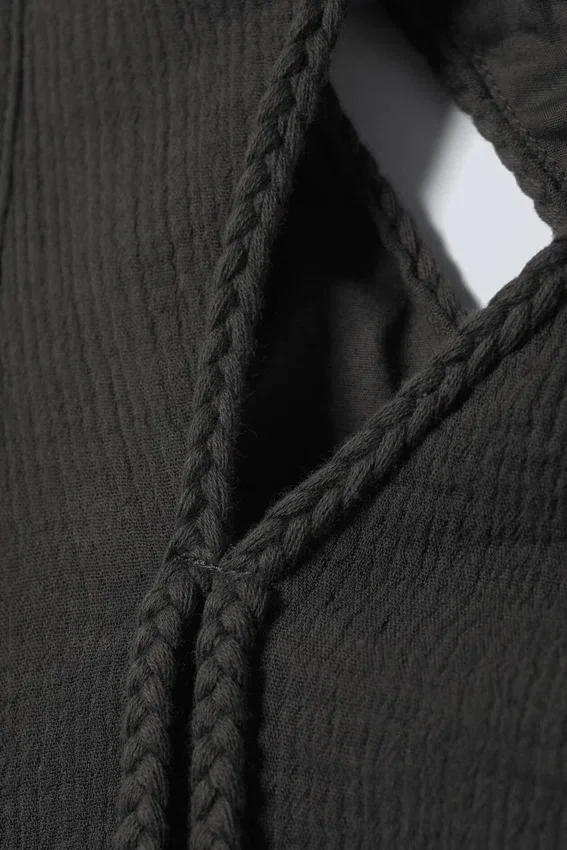 Vestido largo con aberturas trenzadas – Gris oscuro Vestido largo con aberturas trenzadas – Gris oscuro