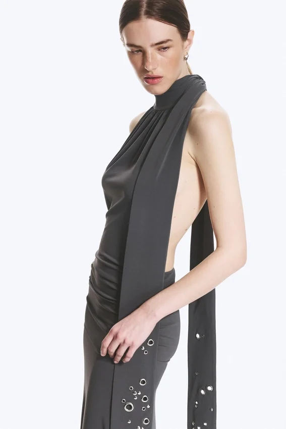 Vestido largo con cuello halter – Gris oscuro Vestido largo con cuello halter – Gris oscuro