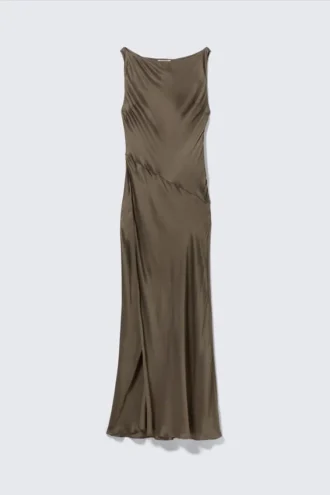 Vestido largo de satén con cuello barco – Dark Mole