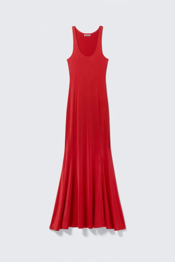 Vestido largo deportivo de corte ajustado y acampanado – Rojo Vestido largo deportivo de corte ajustado y acampanado – Rojo