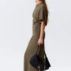 Vestido largo fruncido de manga corta – Dark Mole