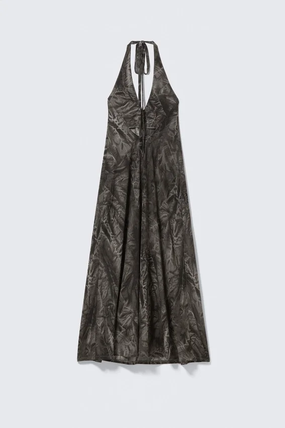 Vestido largo sin mangas con cuello halter – Gris oscuro – Estampado arrugado Vestido largo sin mangas con cuello halter – Gris oscuro – Estampado arrugado