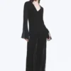 Vestido largo transparente de manga larga y cuello en V – Negro Vestido largo transparente de manga larga y cuello en V – Negro