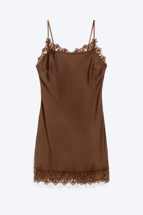 Vestido lencero de satén con ribete de encaje – Marrón oscuro Vestido lencero de satén con ribete de encaje – Marrón oscuro