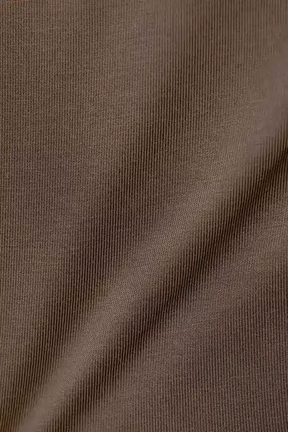Vestido lencero mini con tirantes – Marrón oscuro Vestido lencero mini con tirantes – Marrón oscuro