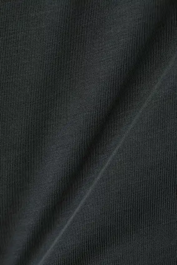 Vestido lencero mini con tirantes – Negro Vestido lencero mini con tirantes – Negro