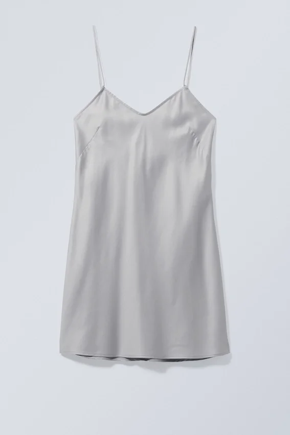 Vestido lencero mini Yui – Gris claro empolvado Vestido lencero mini Yui – Gris claro empolvado