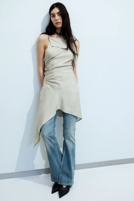 Vestido midi asimétrico sin mangas con cuello vuelto – Light Mole Vestido midi asimétrico sin mangas con cuello vuelto – Light Mole