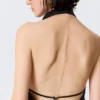 Vestido midi con cuello halter drapeado y cuello cowl – Negro