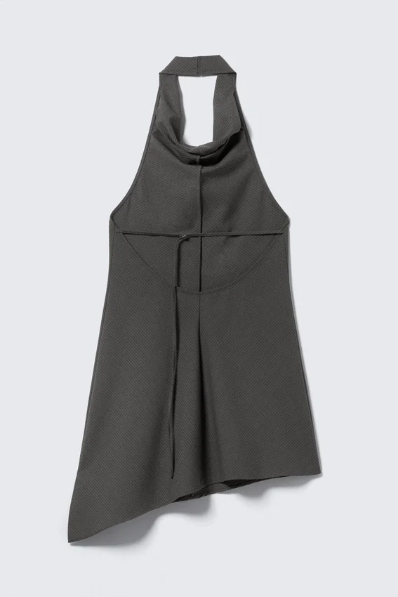 Vestido midi con cuello halter drapeado y cuello cowl – Rayas gris oscuro Vestido midi con cuello halter drapeado y cuello cowl – Rayas gris oscuro
