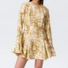 Vestido mini ajustado de manga larga con volantes – Estampado floral amarillo