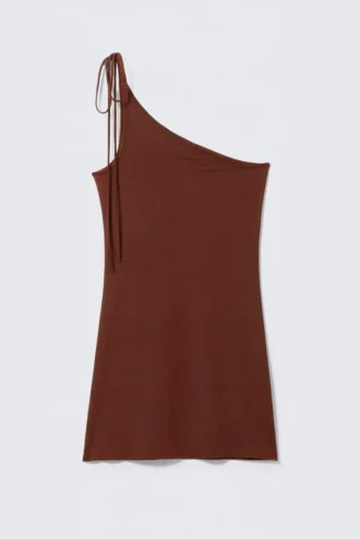 Vestido mini con tirantes asimétricos – Burdeos