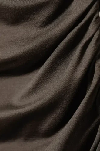 Vestido mini fruncido de manga larga – Marrón oscuro