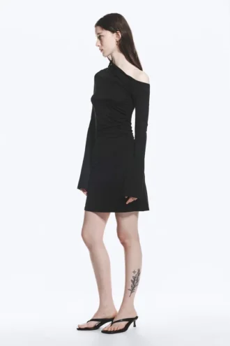 Vestido mini fruncido de manga larga – Negro